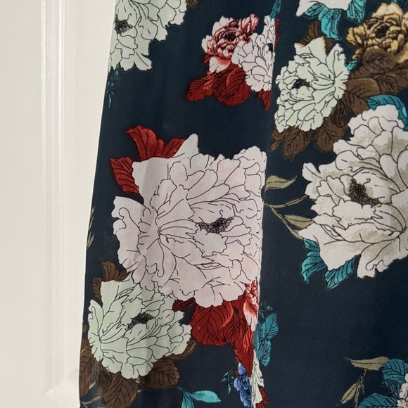 Serein Floral Ruffle Sleeve Blouse - Multicolor - Picture 6 of 8